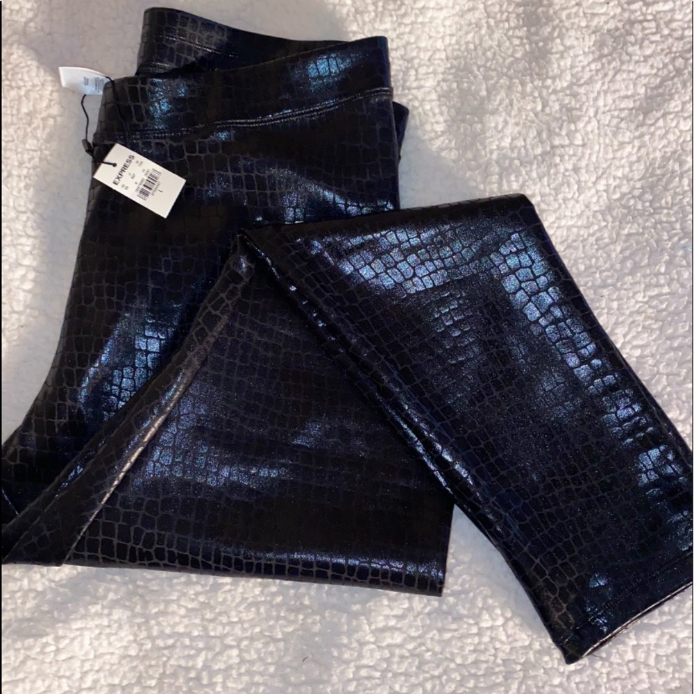 ❌SOLD❌- NWT- Snake Print Leggings